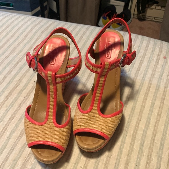 Coach Straw Coral Platform Wedge T-Strap Sandals Size 9 - Picture 2 of 6